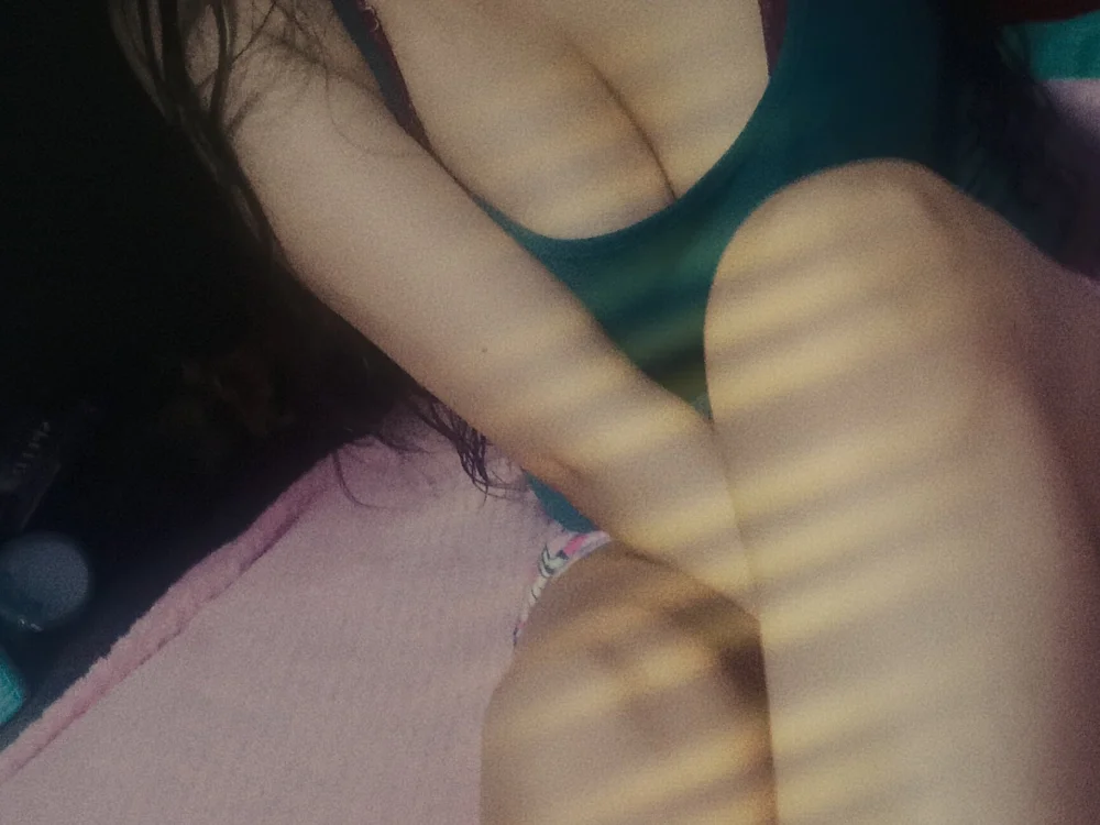 eroticacatleya's Offline XXX Chat