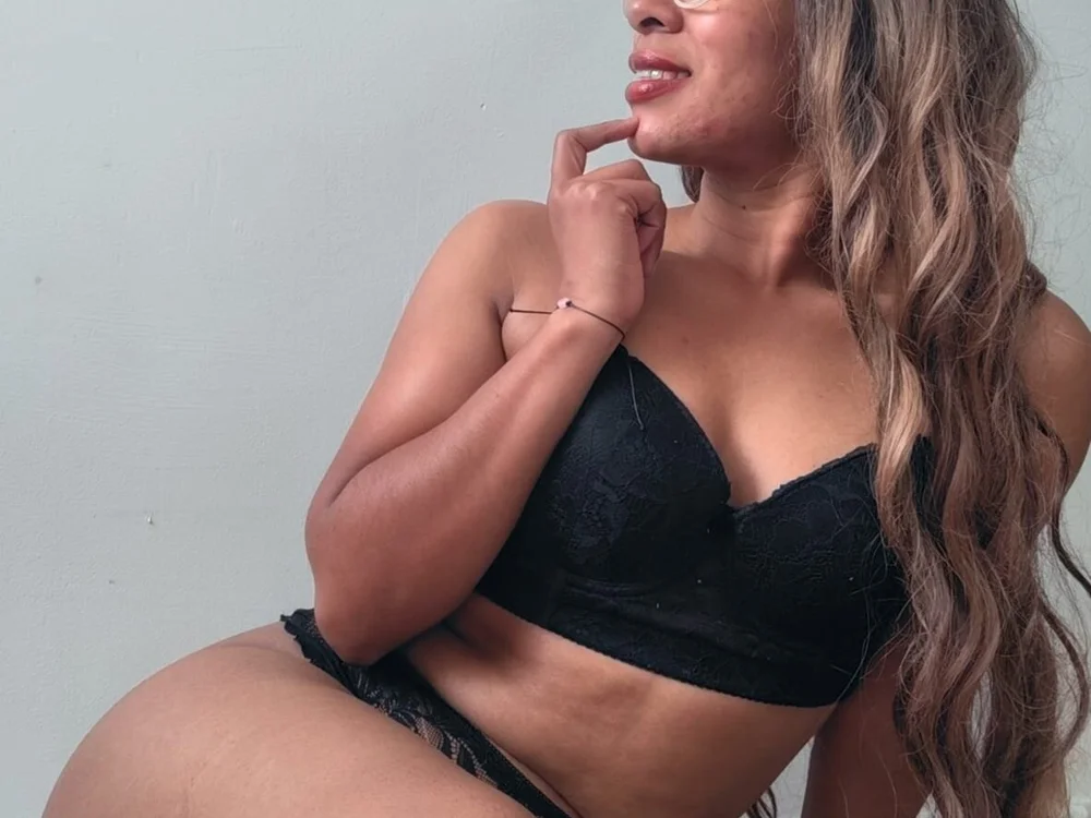 Ariavelvett_'s Offline XXX Chat