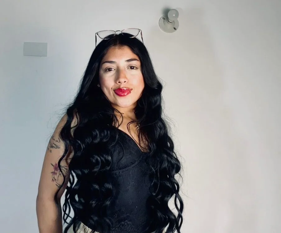 valeria_d's Offline Chat Room