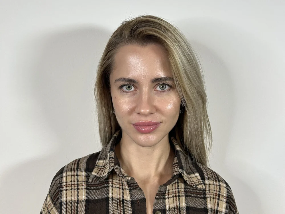LindaCossio's Offline XXX Chat