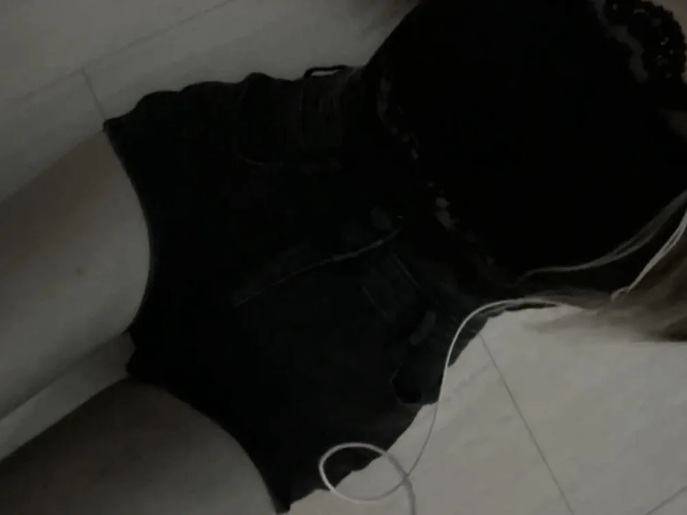 Lili_mood's Offline XXX Chat