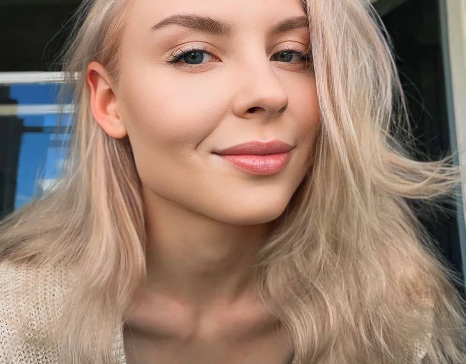 ElwineBiglow offline chatrum