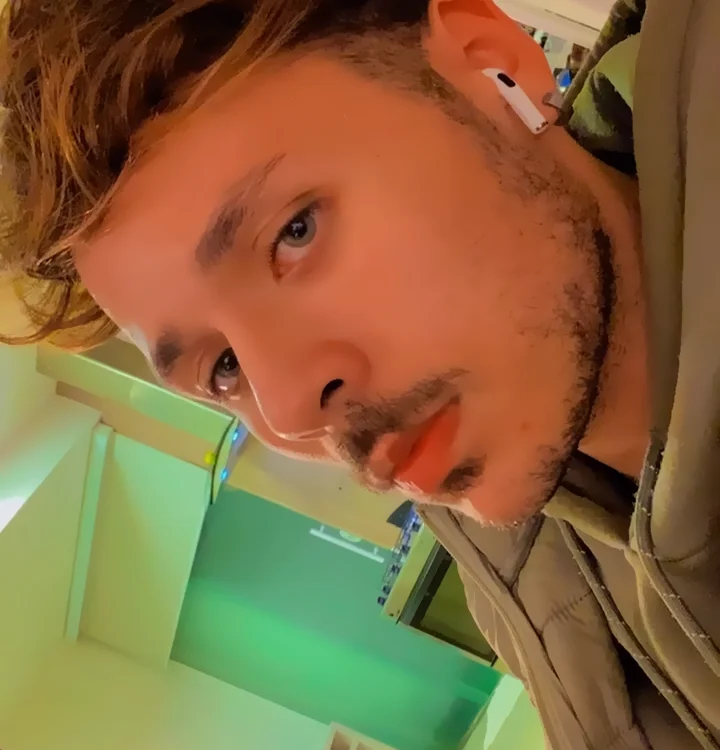 Loirinhodot19's Offline XXX Chat