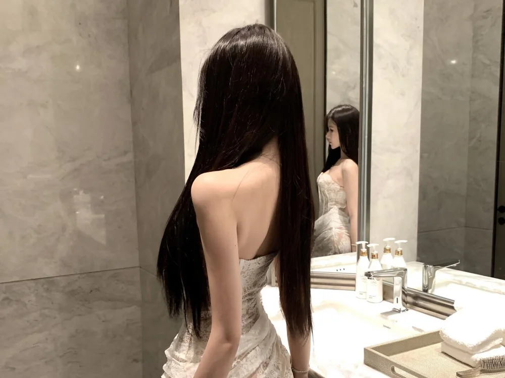 Cora--aas' Offline XXX Chat