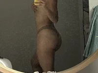 pussyspreadd's Offline XXX Chat
