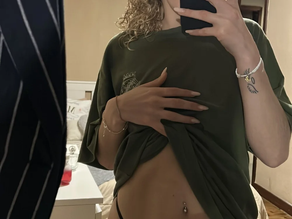 nickitaa's Offline XXX Chat