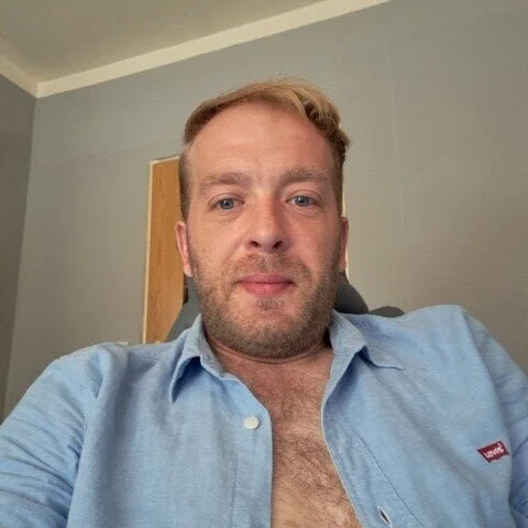 Henner33 Adlı Modelin Çevrimdışı XXX Sohbeti