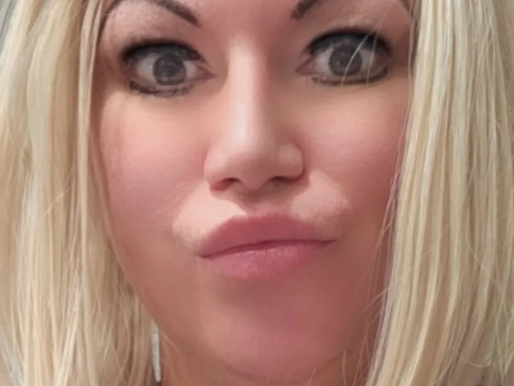 Jenna8888's Offline Chat Room