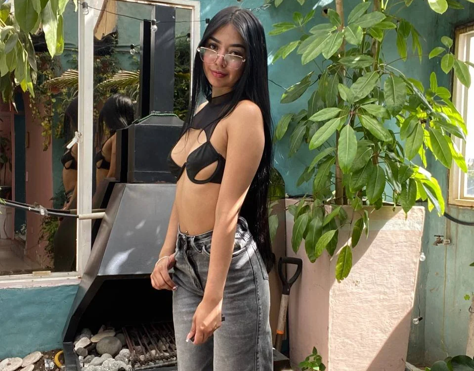 แชท XXX ออฟไลน์ของ Amara_rosee_