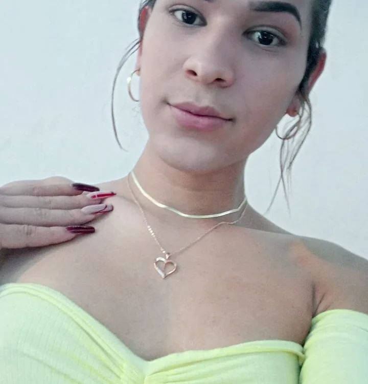 bianca_cumm's Offline Chat Room