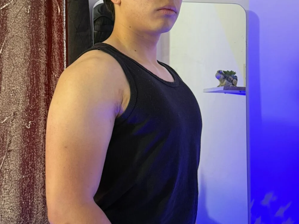 Offline XXX chat modela Camilo_cum_