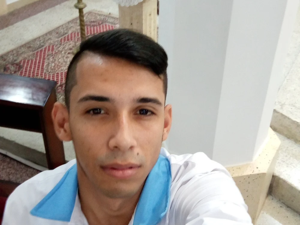 Eduardher26's Offline XXX Chat