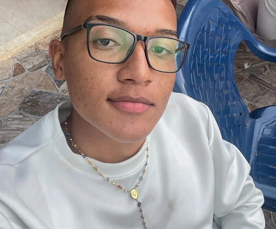 Camilo_Santoss Offline XXX-chat