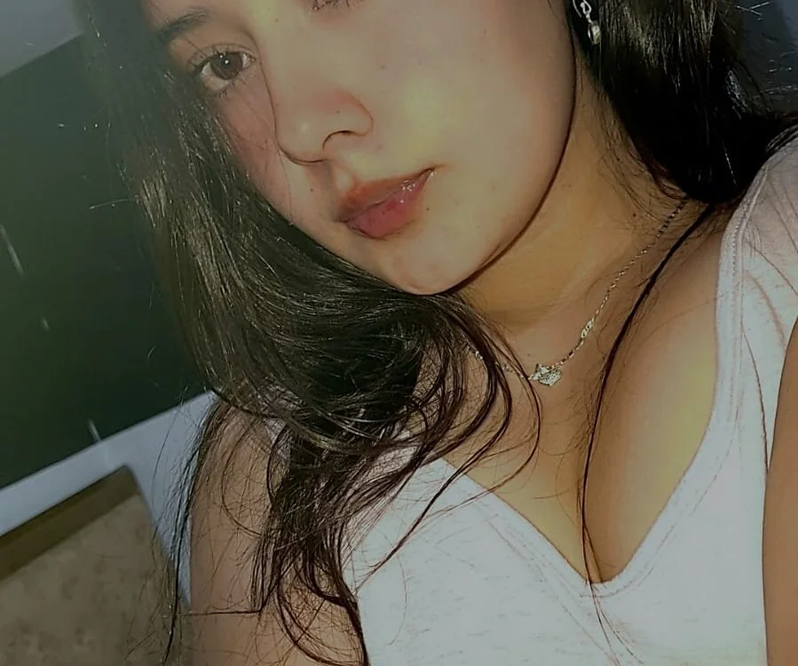 x_Adeline_'s Offline XXX Chat