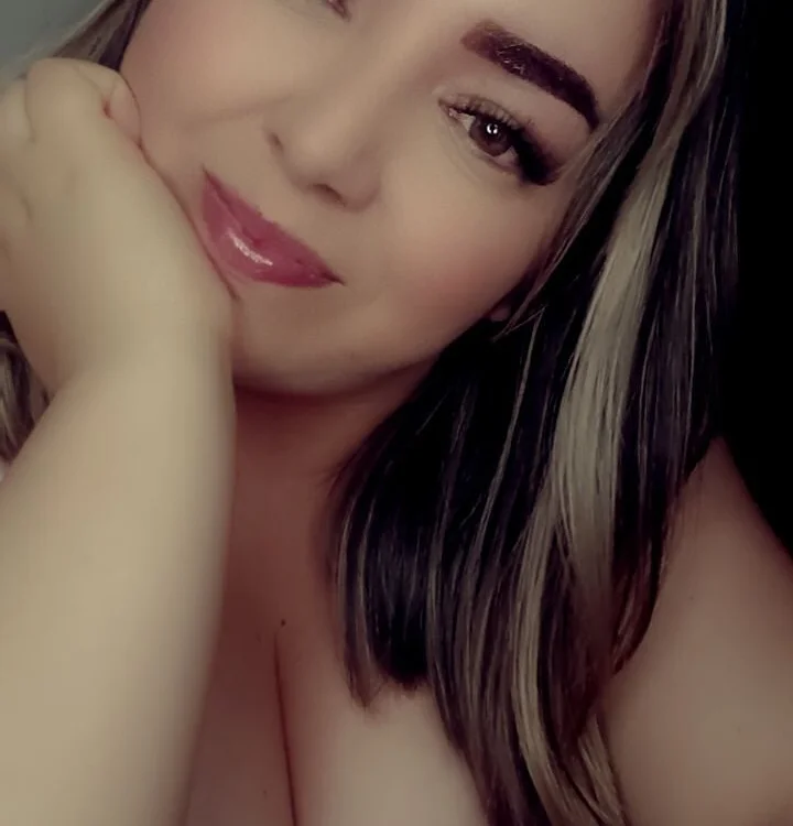 TwangingCircle's Offline Chat Room