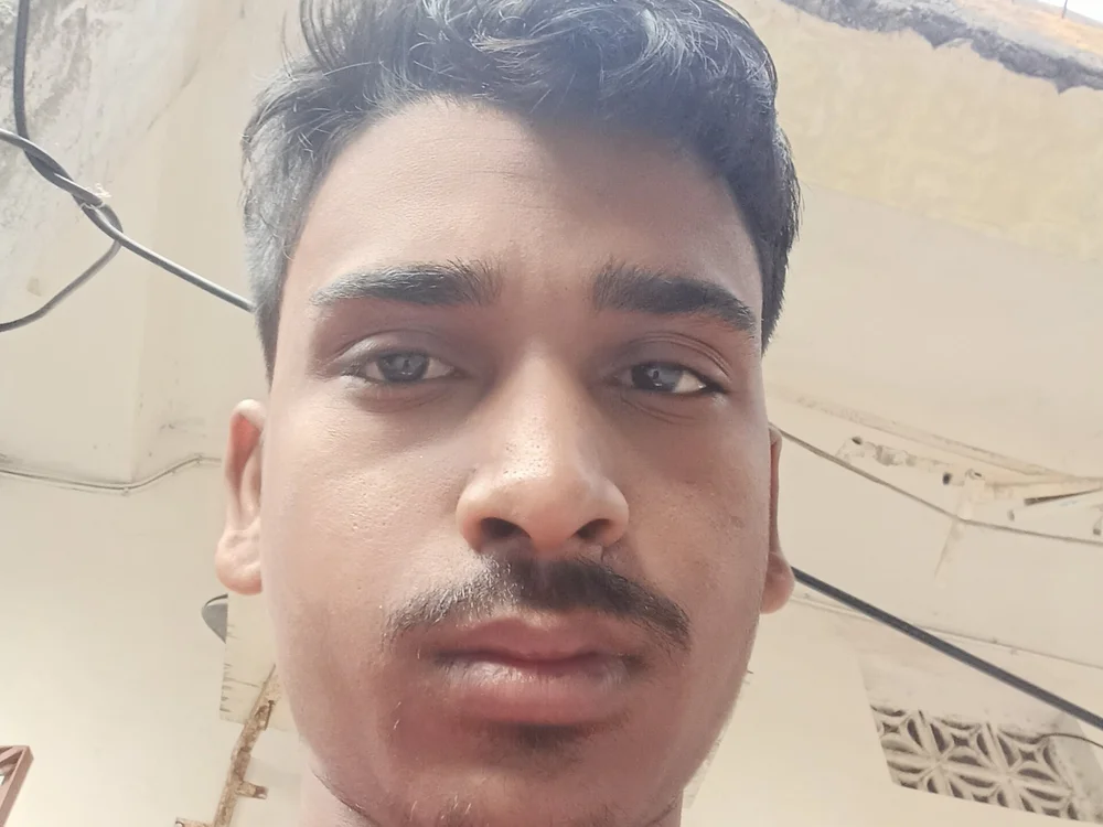 kingamit98 Obrolan XXX Offline