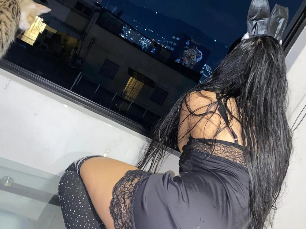 Sabinadiaz's Offline XXX Chat
