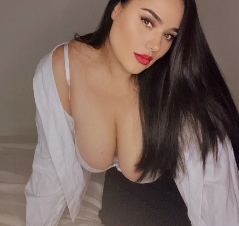 TemptingLatina's Offline XXX Chat