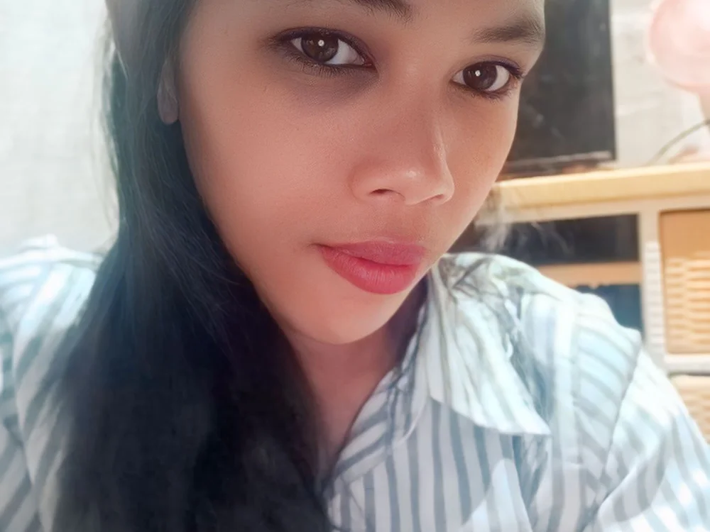 Lalalonely offline chatrum