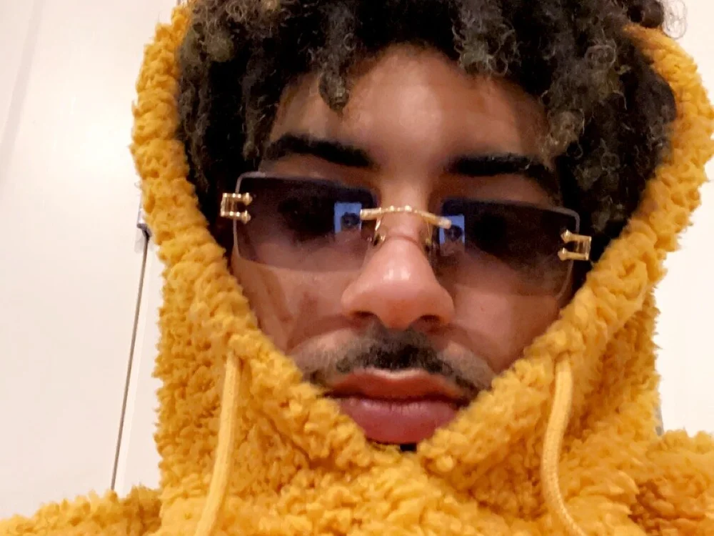 London2Toxic's Offline Chat Room