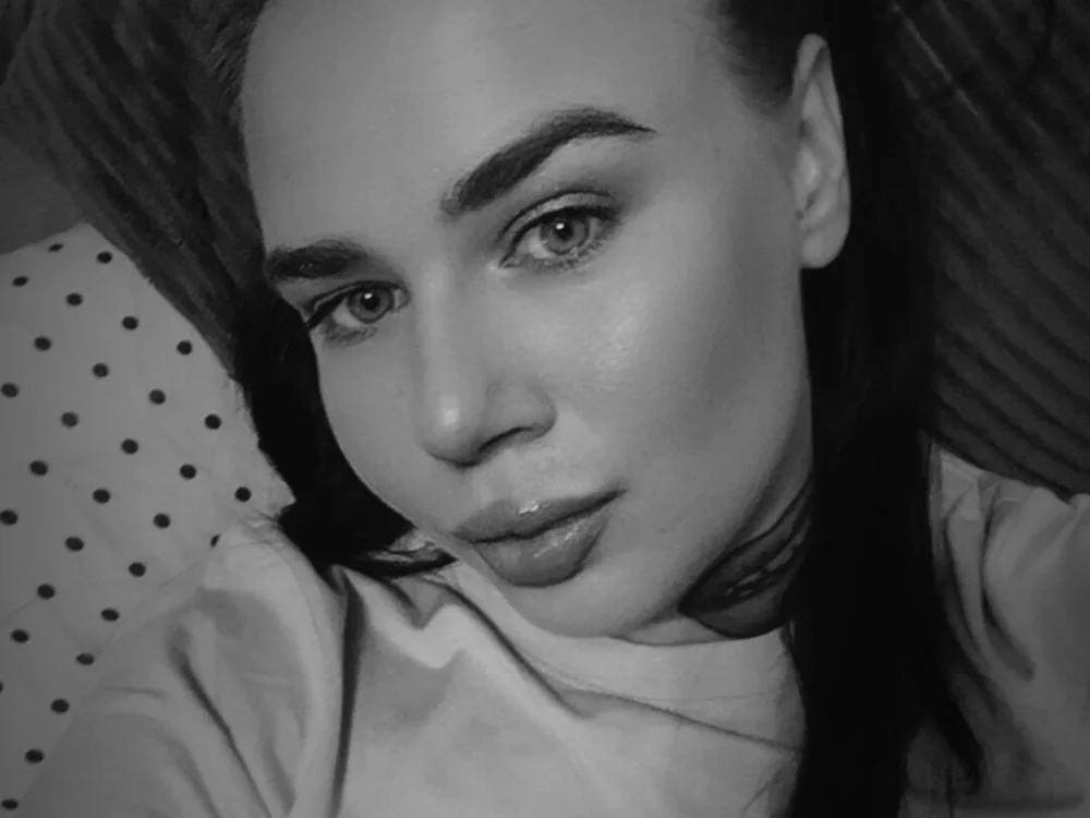 _katrin1245_'s Offline Chat Room