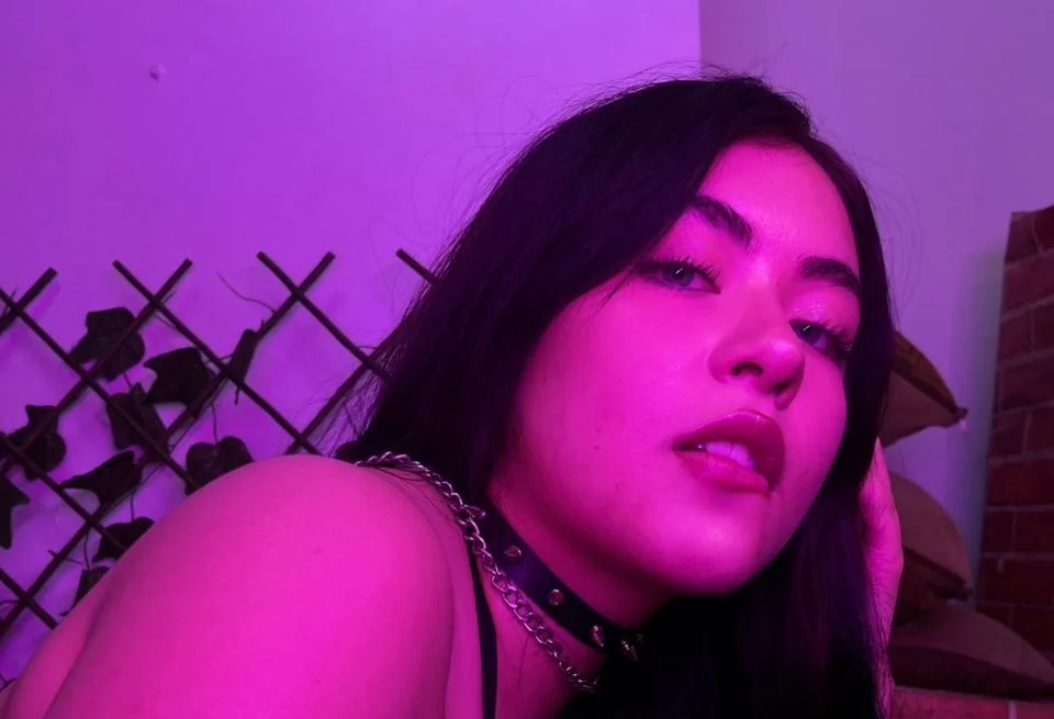 HiiddenDesire Offline XXX Chat