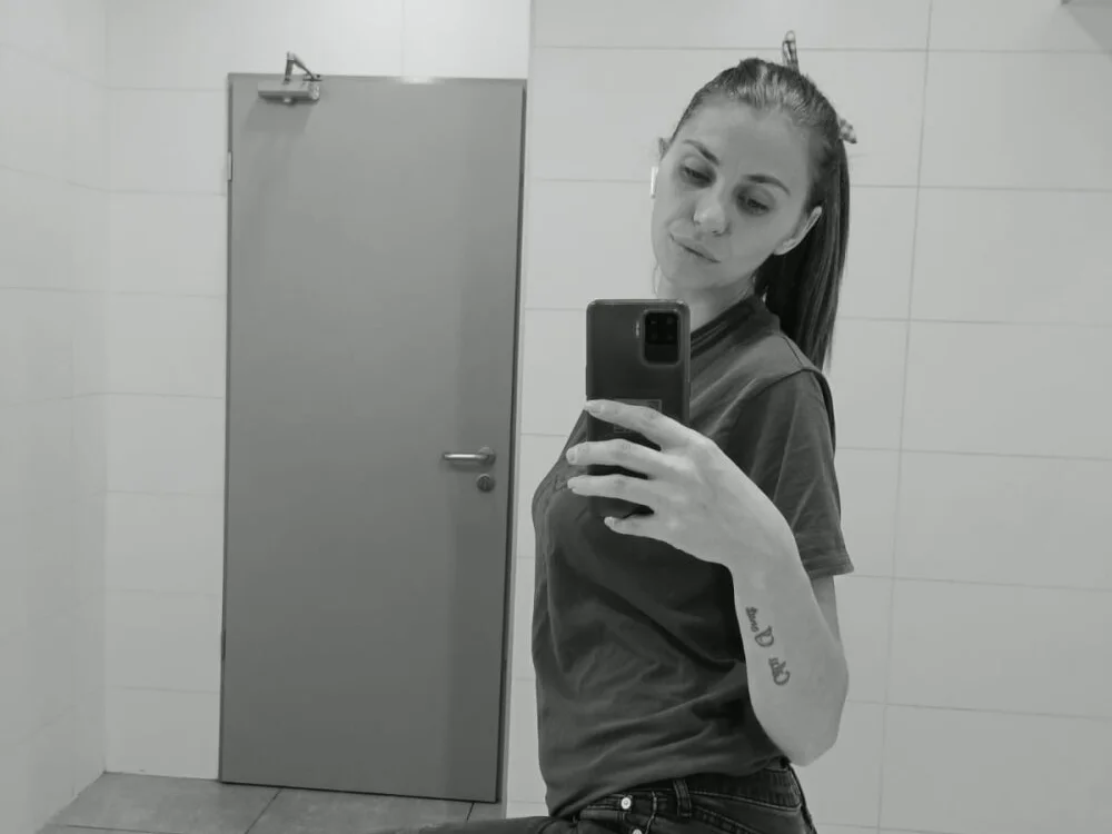 HaileyVixen's Offline XXX Chat