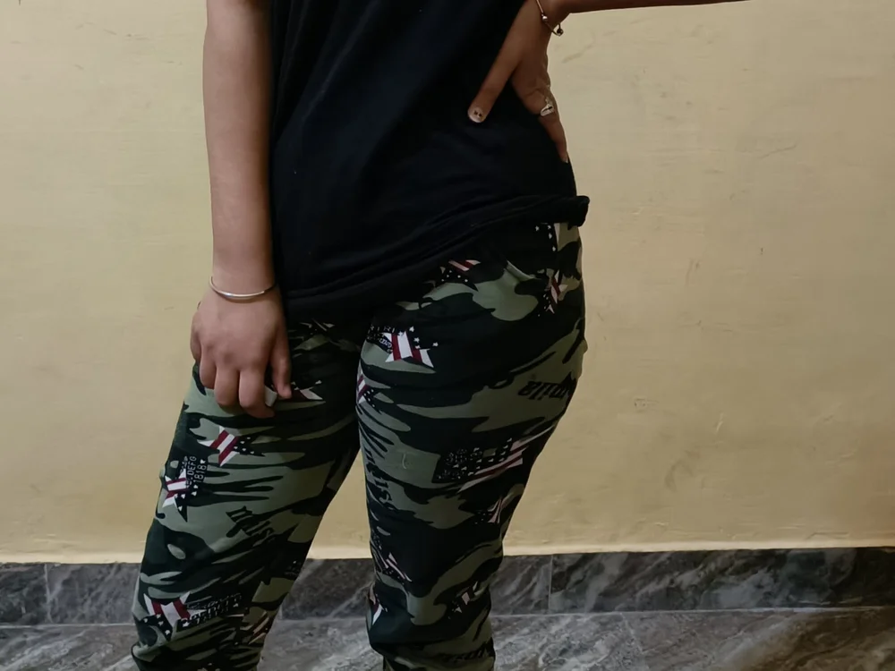 Queen-hot-'s Offline XXX Chat