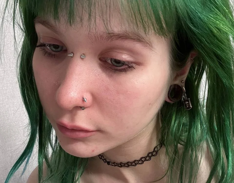 Enigmaembracee's Offline Chat Room