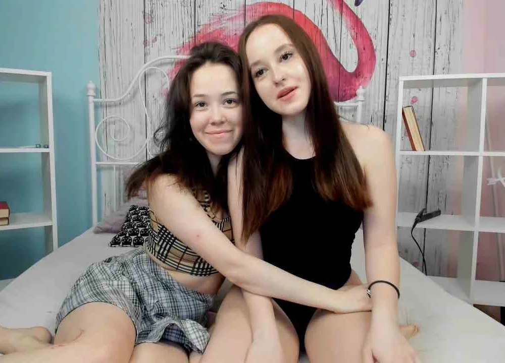 AmandaSarah's Offline Chat Room