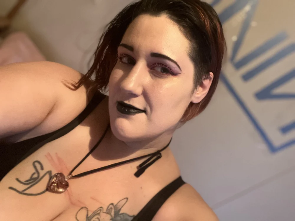 Gardenofcrowes' Offline XXX Chat