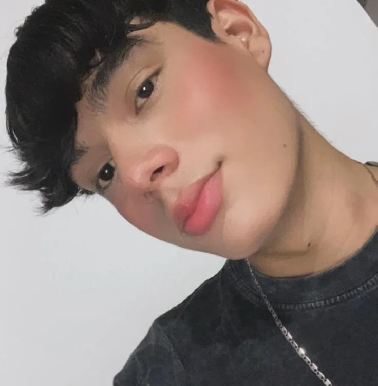 Isaac_Kurtt 離線 XXX 聊天