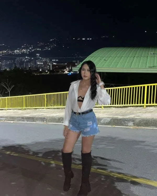 SilvanaCortes' Offline XXX Chat