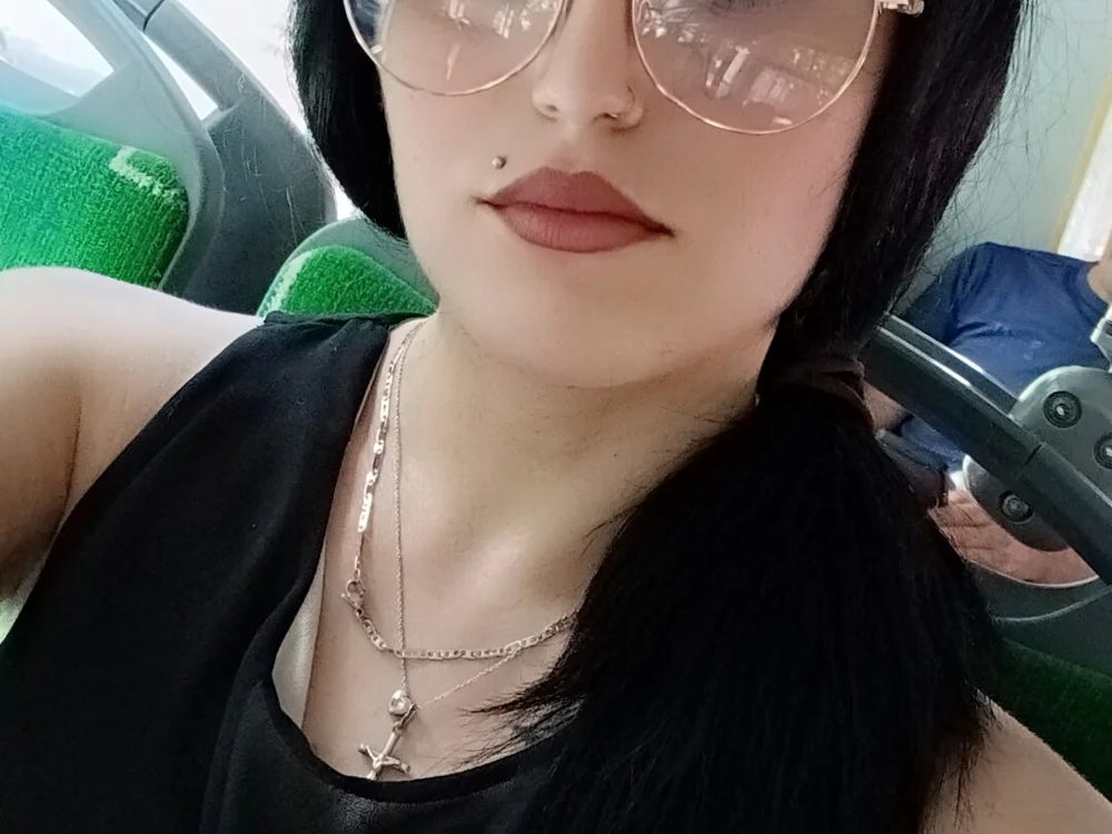 חדר צ'אט לא מקוון של RoxyTattooo