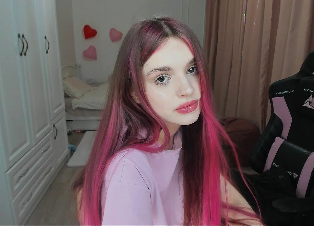 lil_cassie: συνομιλία ΧΧΧ εκτός σύνδεσης