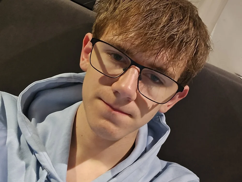 Benjaminslaaf Offline XXX-chat