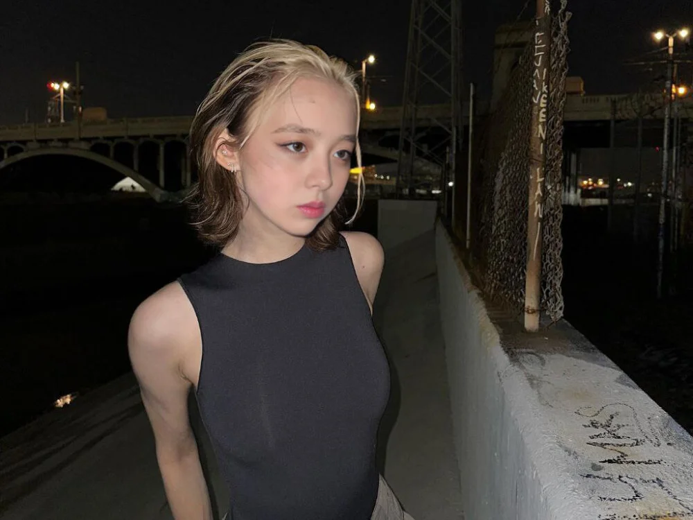 geelybee's Offline Chat Room