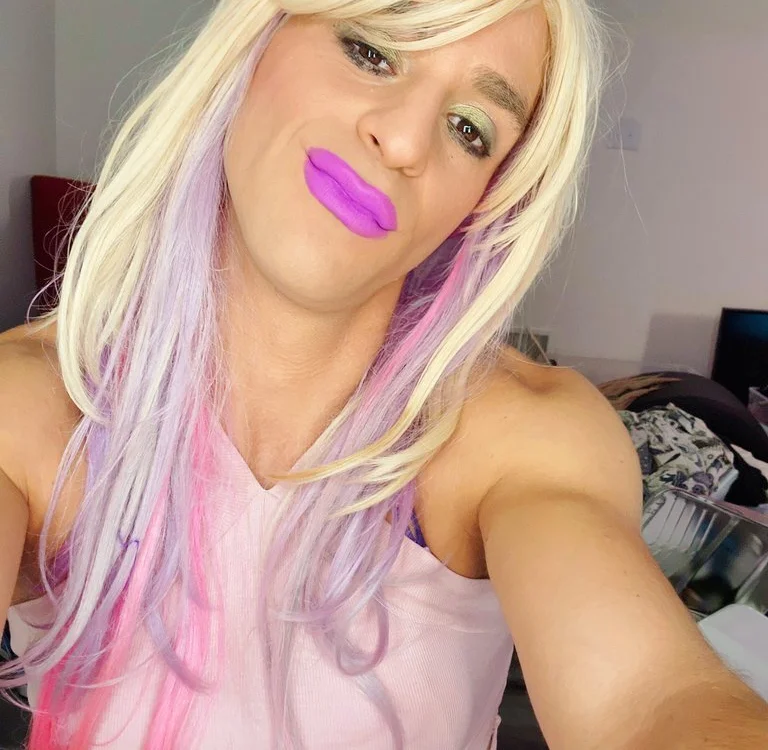 ห้องแชทออฟไลน์ของ SissyCdNatasha