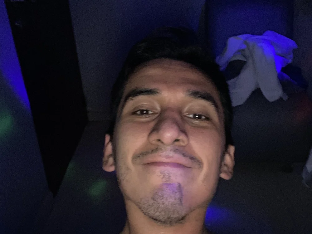 LatinLover85's Offline XXX Chat