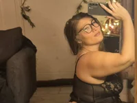 wildyoungNhornyのライブXXXチャット