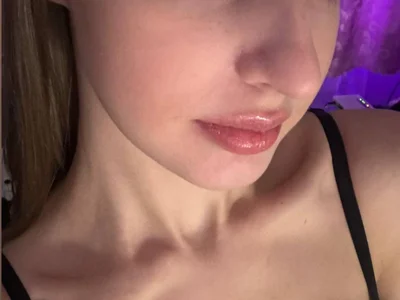 FayeLivingston - Girl 