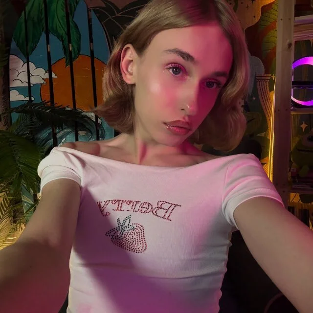 miss_barbie111's cam snapshot