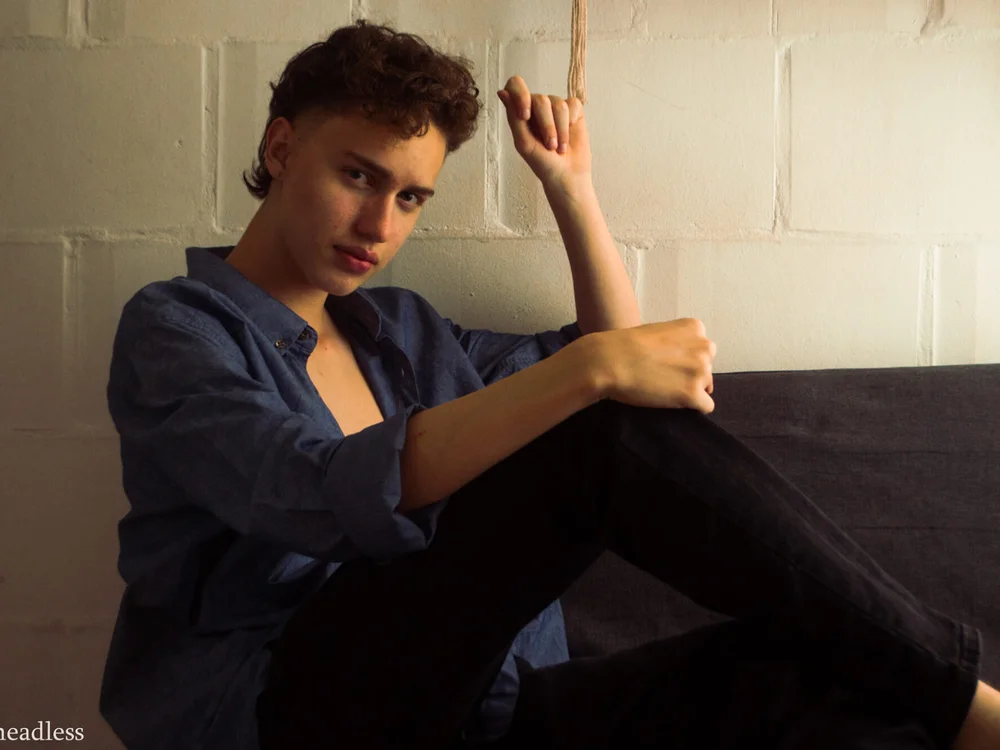 twink182's Offline Chat Room