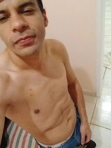 brunaomadeiran Offline XXX chat