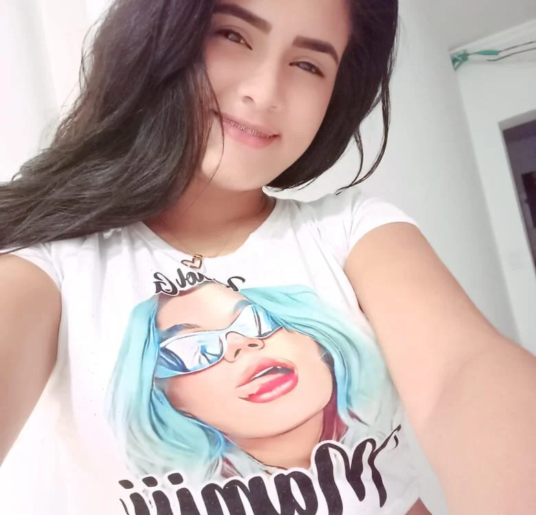 biuritiful_ariadna's Offline Chat Room