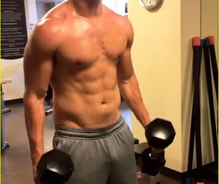 latarak321: офлайн-секс-чат