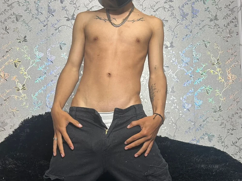 ThomasVega_'s Offline Chat Room