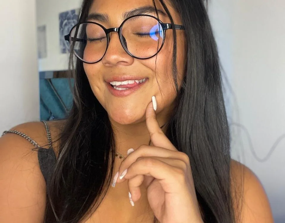 Violettabloom_'s Offline XXX Chat