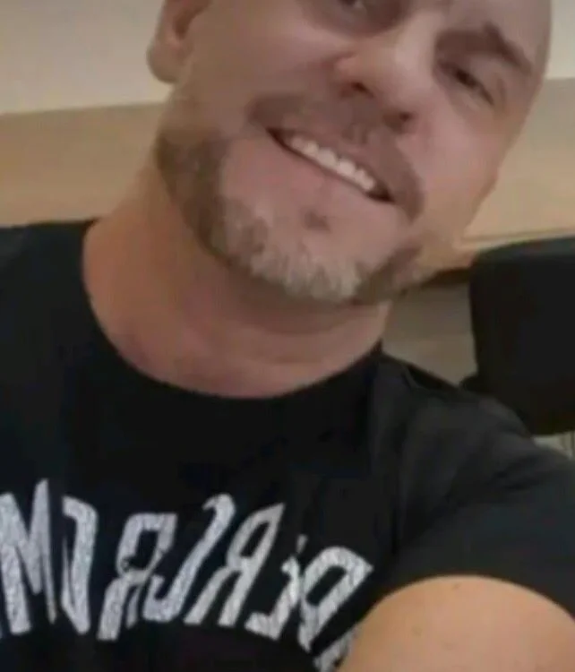 NorthernDaddy45's Offline XXX Chat