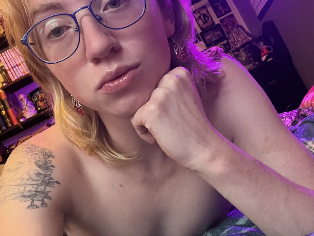 harlequinbussy's Offline XXX Chat